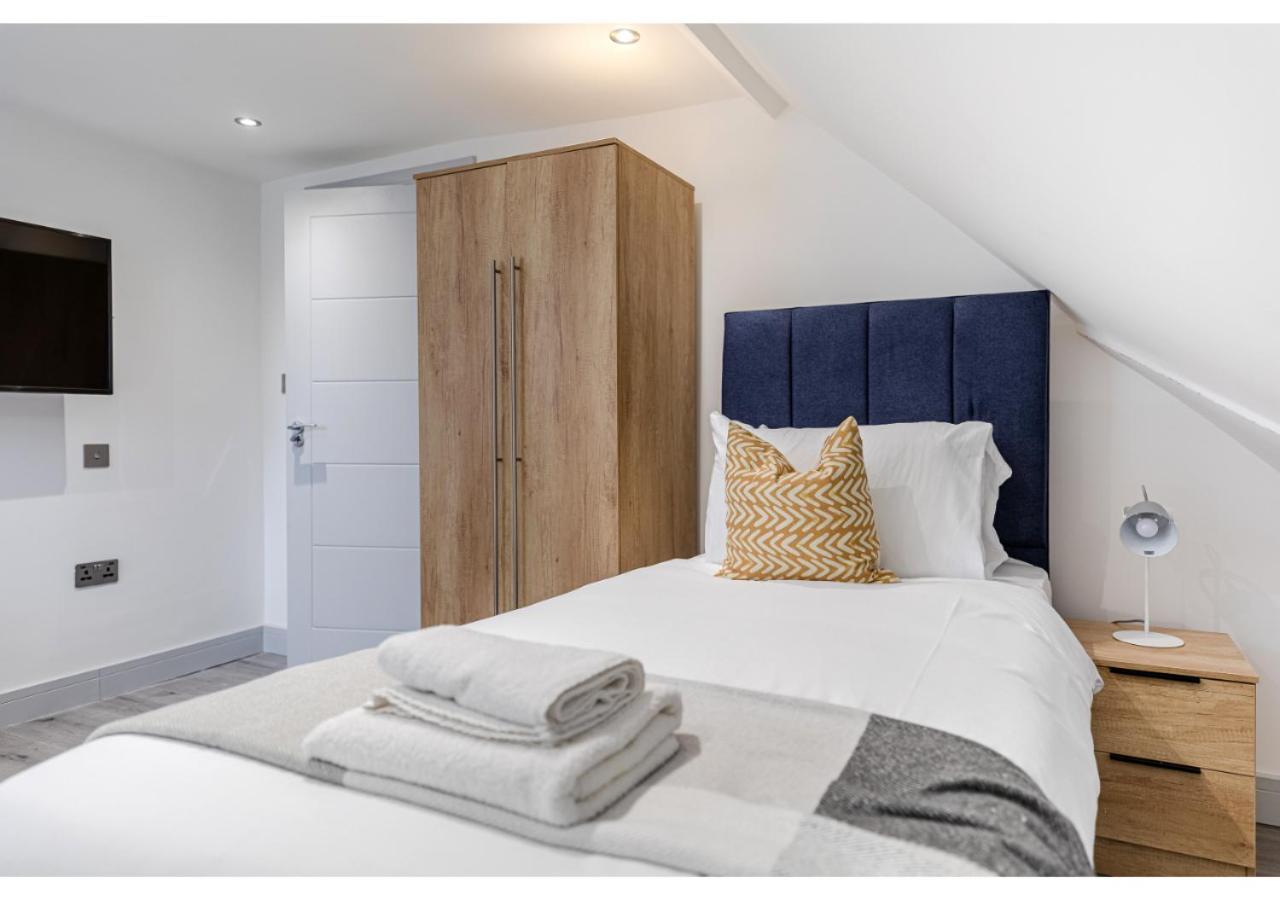Cozy And Stylish 2 Bedroom Flat In Greater London Exterior foto